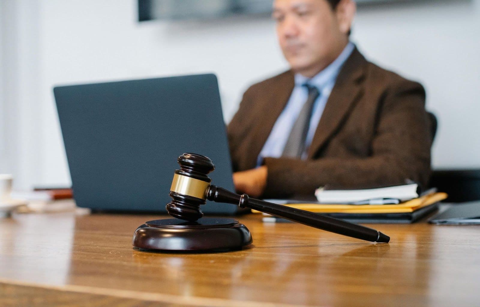  chief legal officer que es